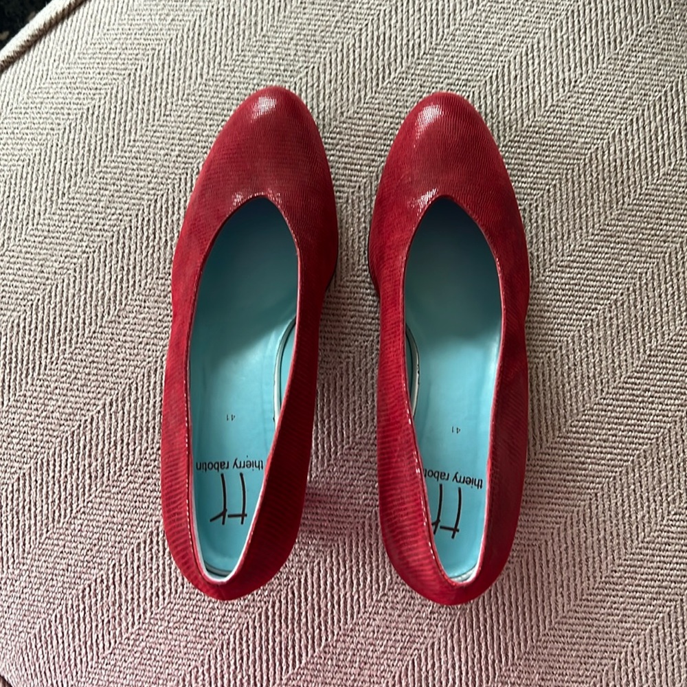 Thierry Rabotin size 41 custom red pumps